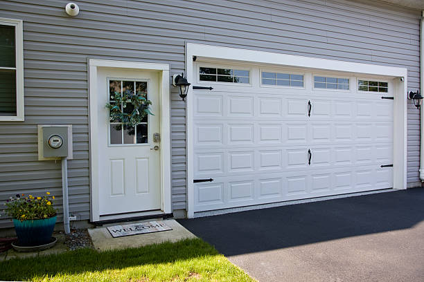 24/7 Emergency Garage Door Panel Replacement experts in Warren County County, NJ